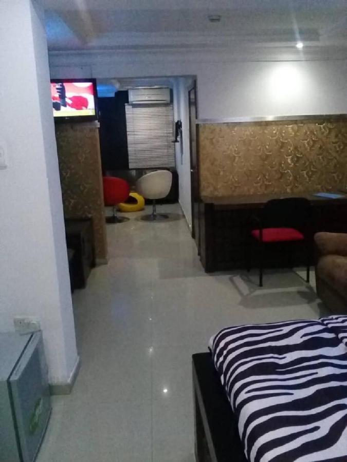 Theodawn Hotels @ Suite 29 이케야 외부 사진