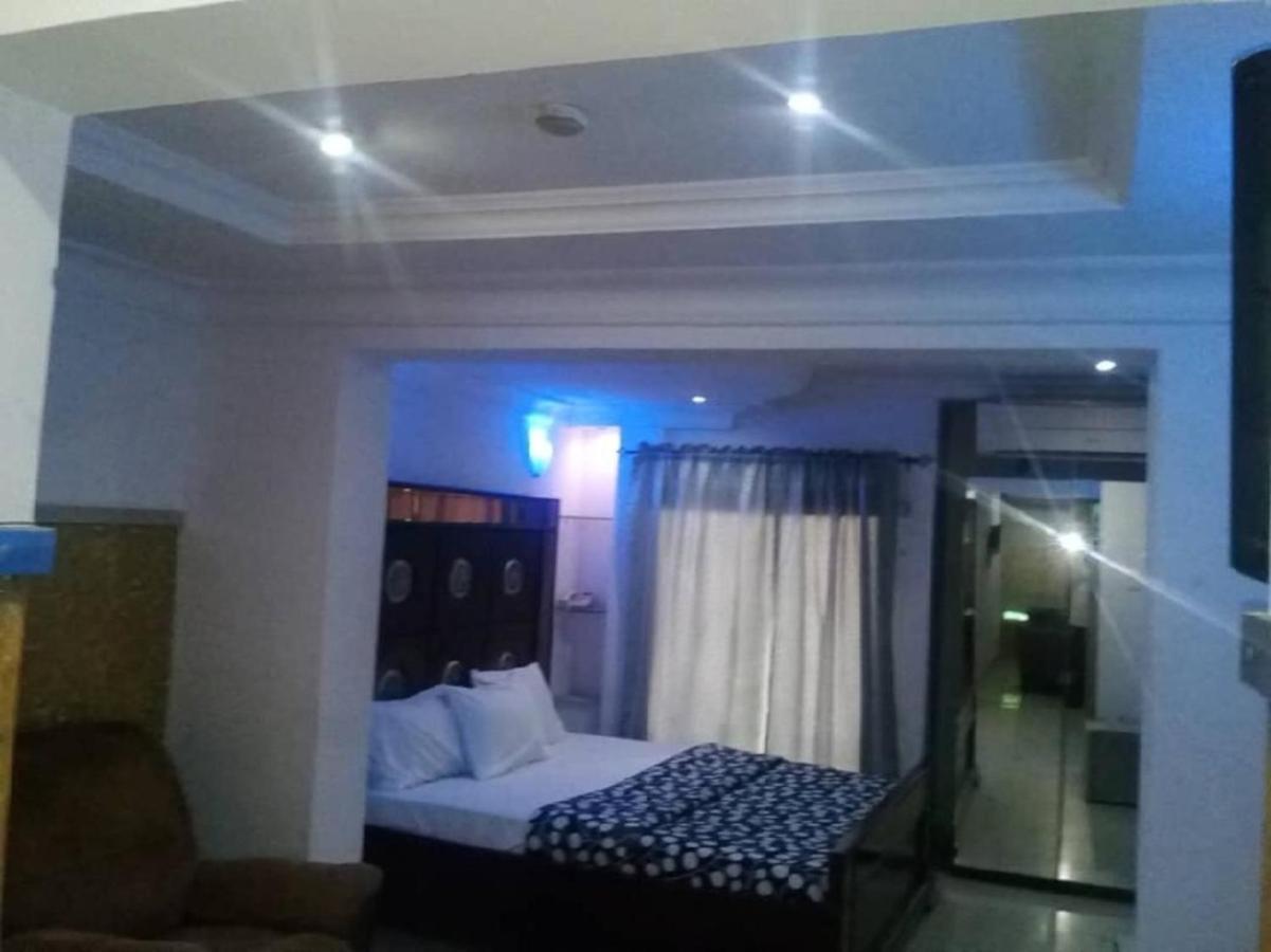 Theodawn Hotels @ Suite 29 이케야 외부 사진