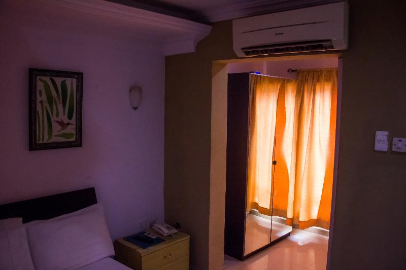 Theodawn Hotels @ Suite 29 이케야 외부 사진