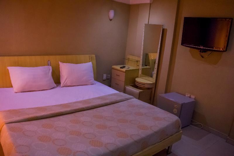 Theodawn Hotels @ Suite 29 이케야 외부 사진