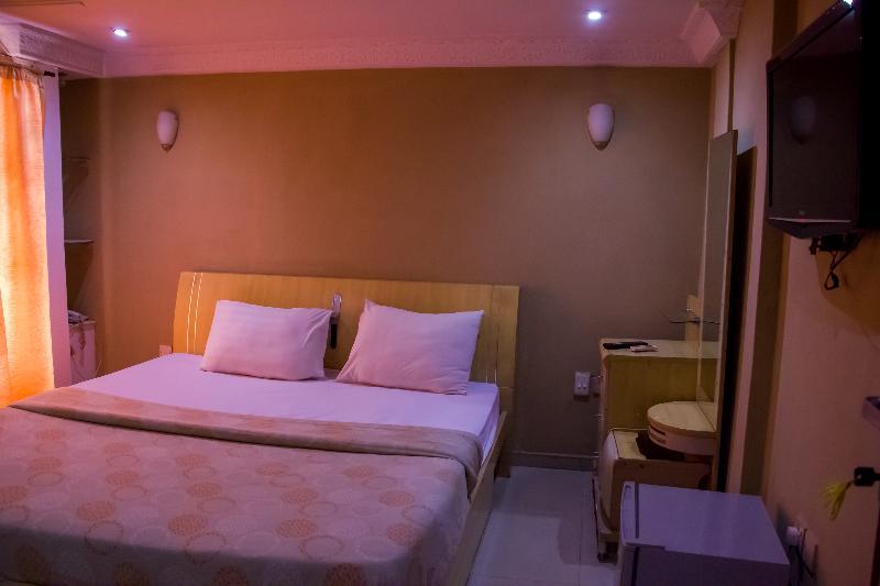 Theodawn Hotels @ Suite 29 이케야 외부 사진