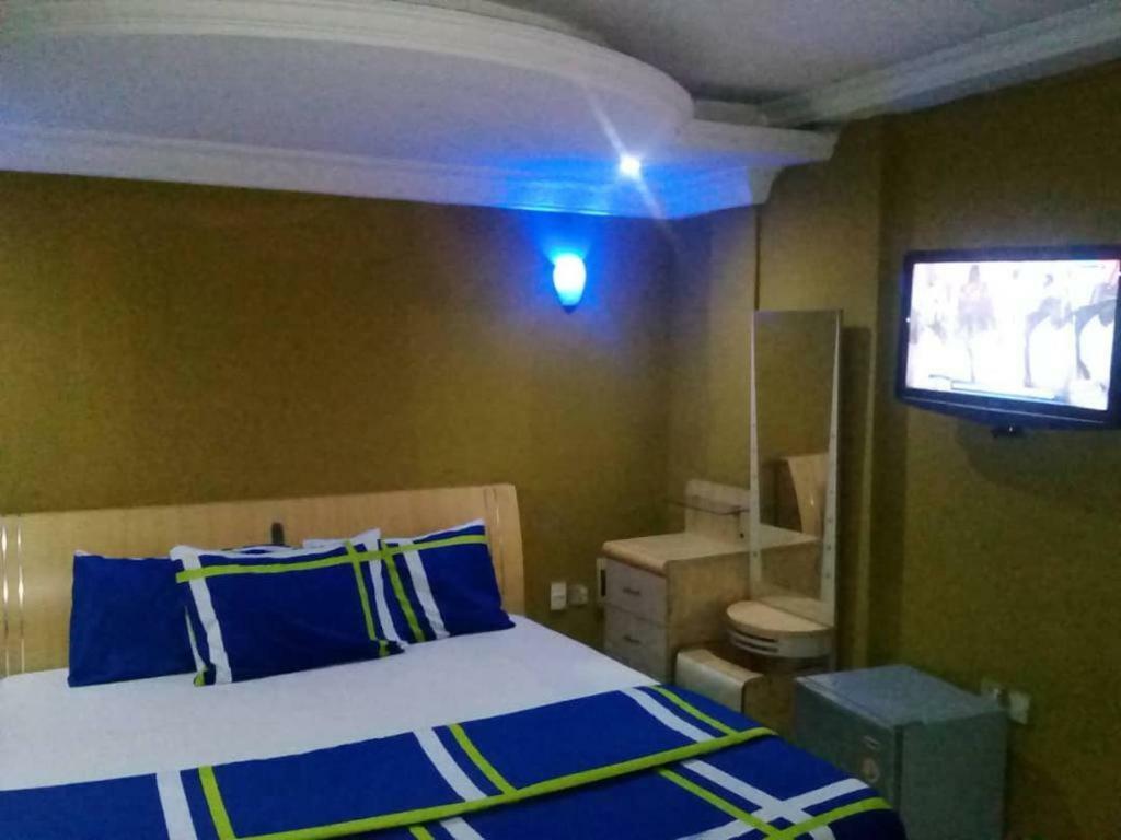 Theodawn Hotels @ Suite 29 이케야 외부 사진